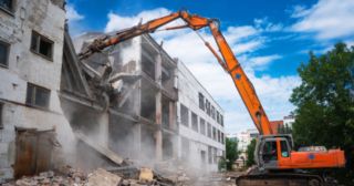 Промышленный демонтаж зданий Выборг, цена от 2992 руб.